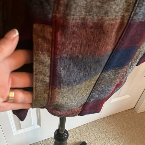 Fabulous😱#3555 Collage Jacket in gorgeous fall toned plaid and pearl accents - Picture 10 of 12